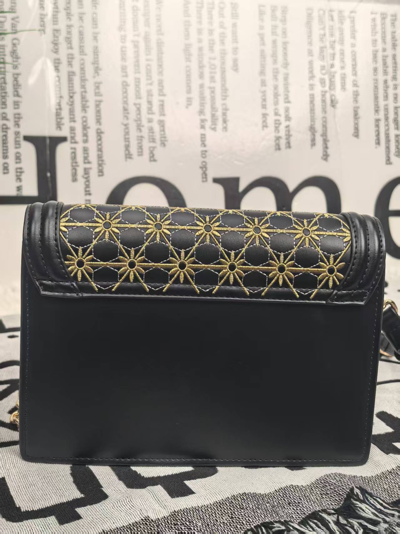 Forbidden City Gate Flower Crossbody Bag